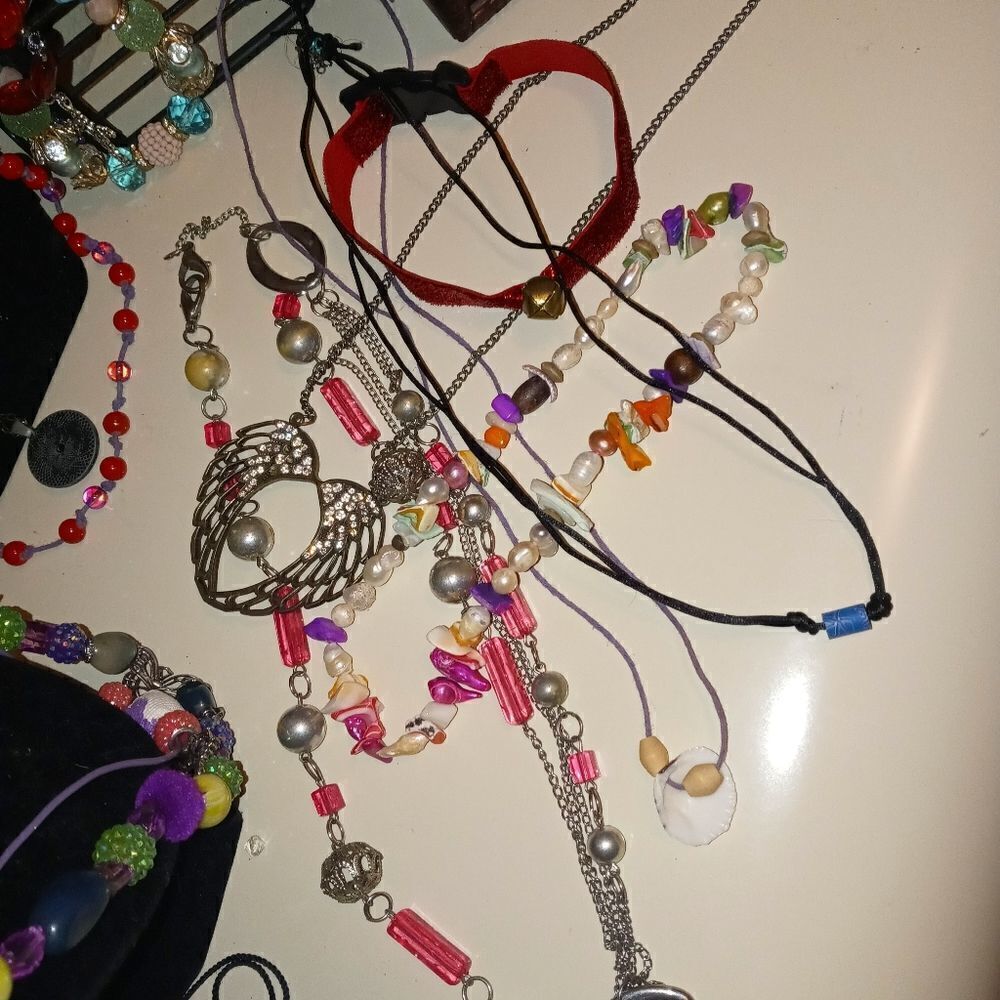 Necklace lot 